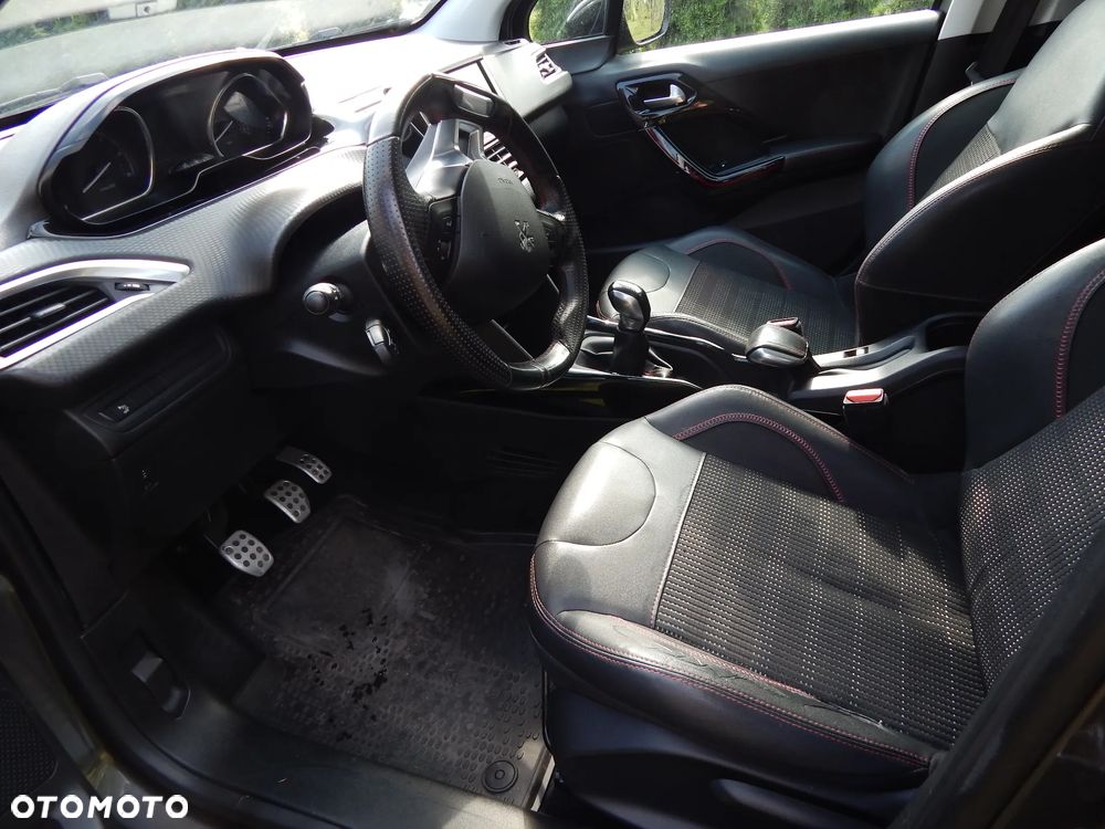 Peugeot 2008 - 11
