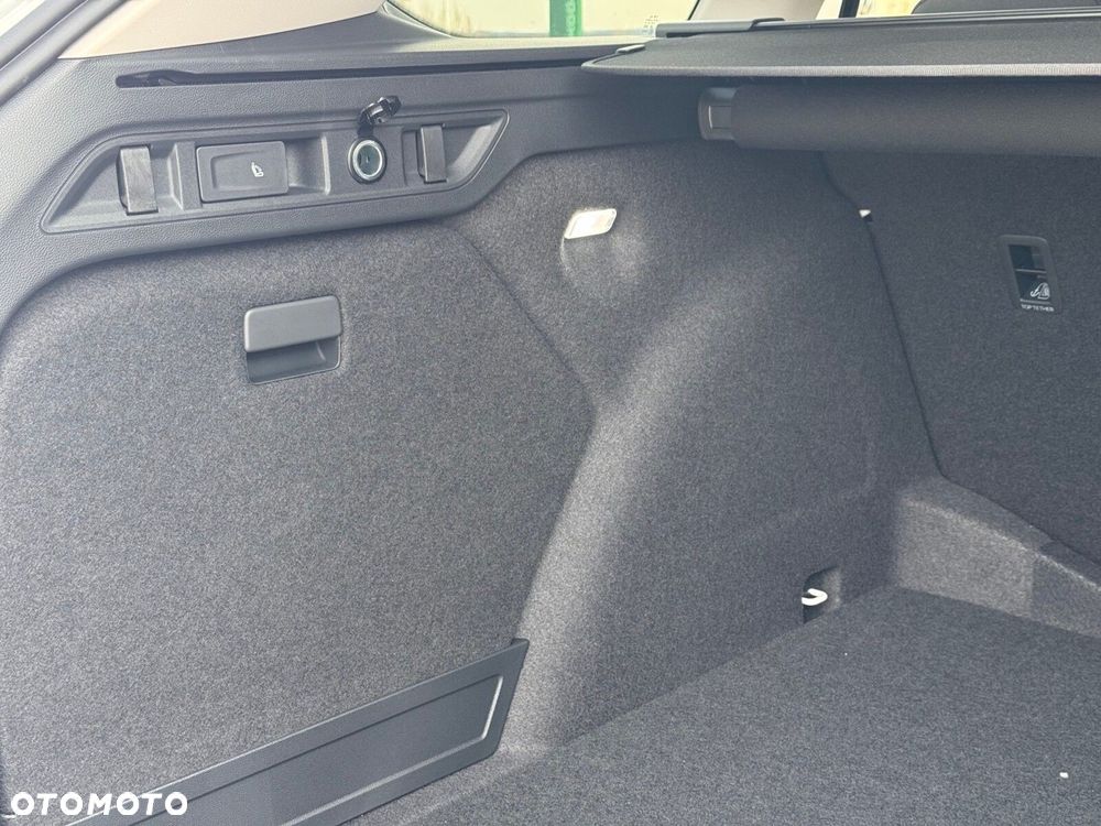 Skoda Superb 2.0 TDI SCR 4x4 Drive DSG - 9