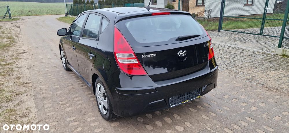 Hyundai i30 i30cw 1.4 UEFA EURO 2012 Edition - 14