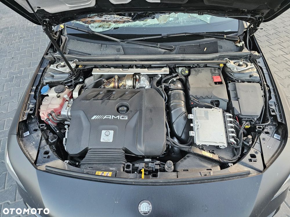 Mercedes-Benz CLA AMG 45 S 4-Matic 8G-DCT - 11