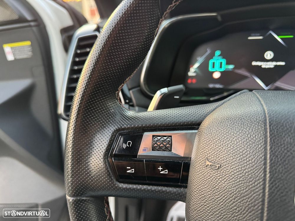 DS DS7 Crossback E-Tense Performance Line+ EAT8 - 30