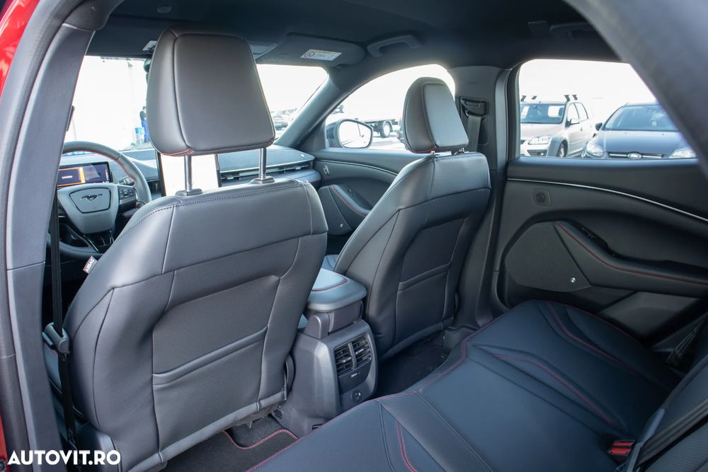 Ford Mustang Mach-E - 23