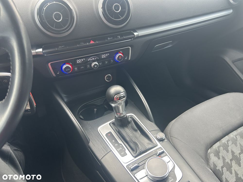 Audi A3 3-drzwiowe 1.4 TFSI S tronic Ambiente - 5