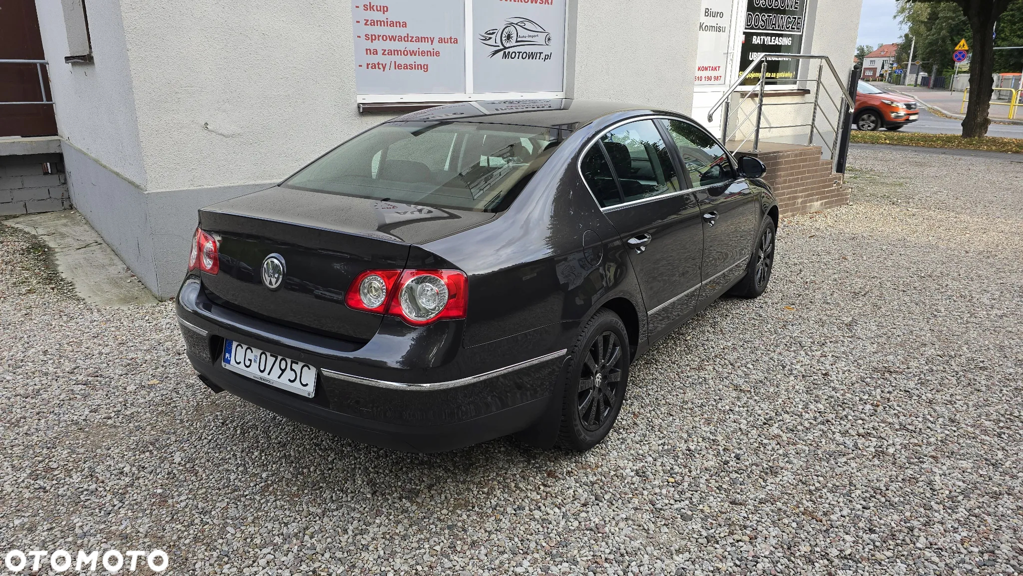 Volkswagen Passat 2.0 TDI DPF BlueMot Comfortline - 14