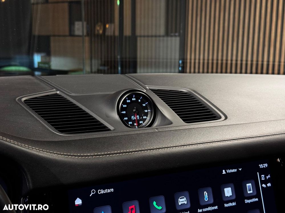 Porsche Cayenne Standard - 26