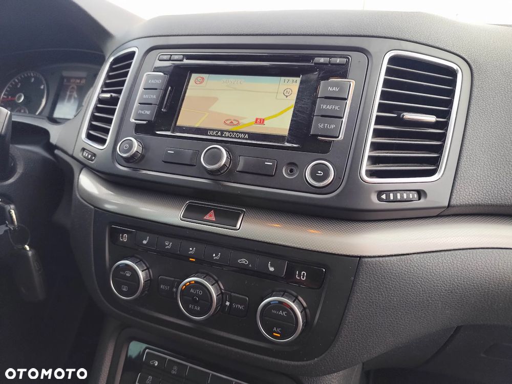 Volkswagen Sharan 2.0 TDI DSG BlueMotion Technology Life - 14