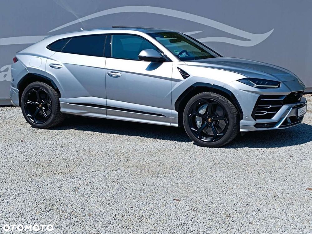Lamborghini Urus - 16
