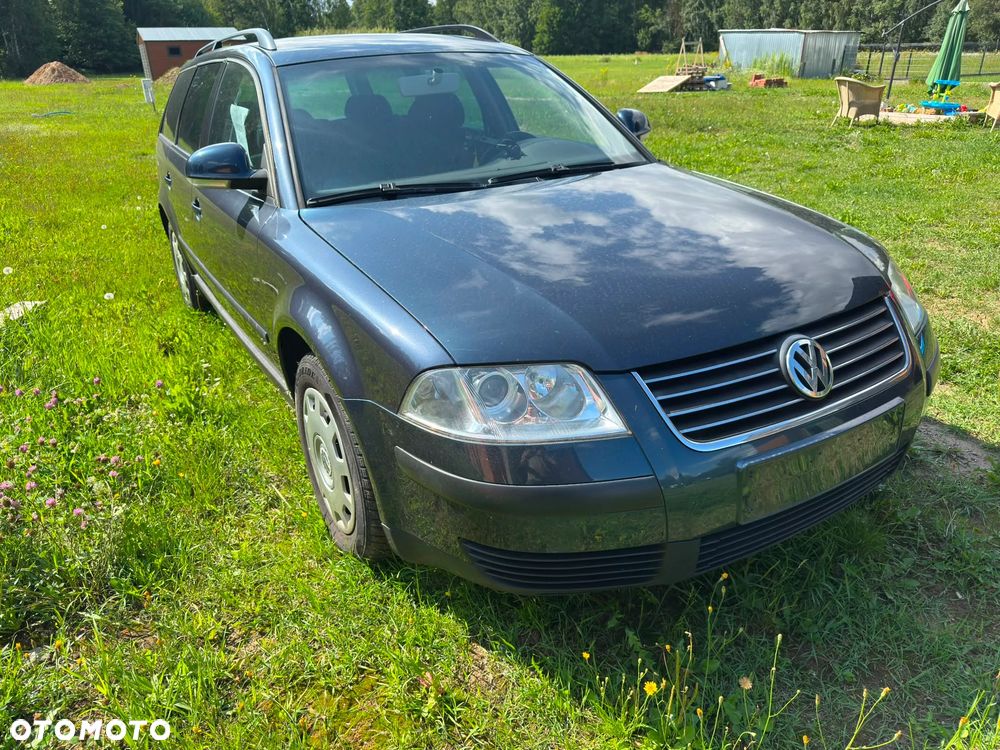 Volkswagen Passat 1.6 Basis - 2