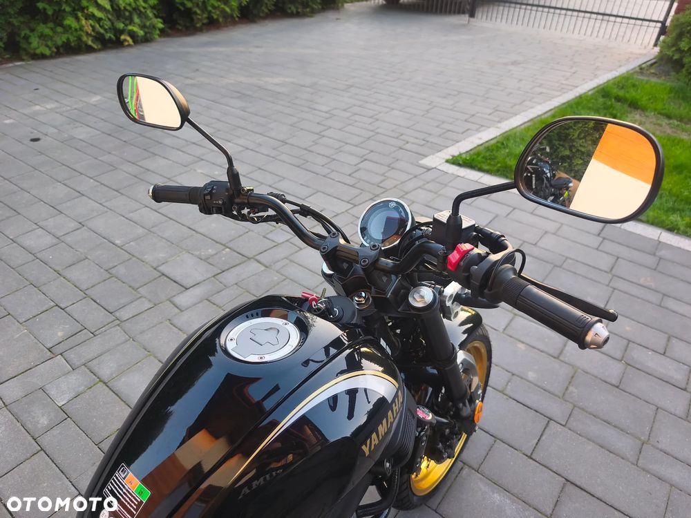 Yamaha XSR - 12