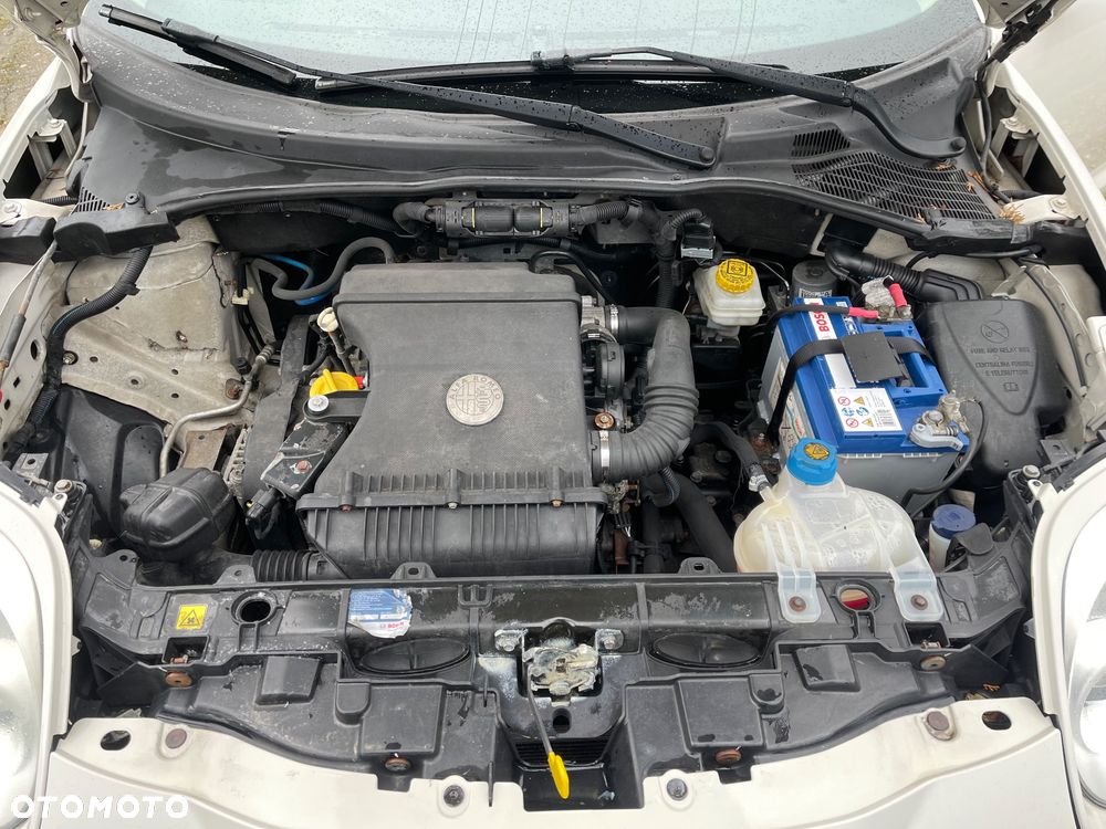 Alfa Romeo Mito 1.4 Distinctive - 16