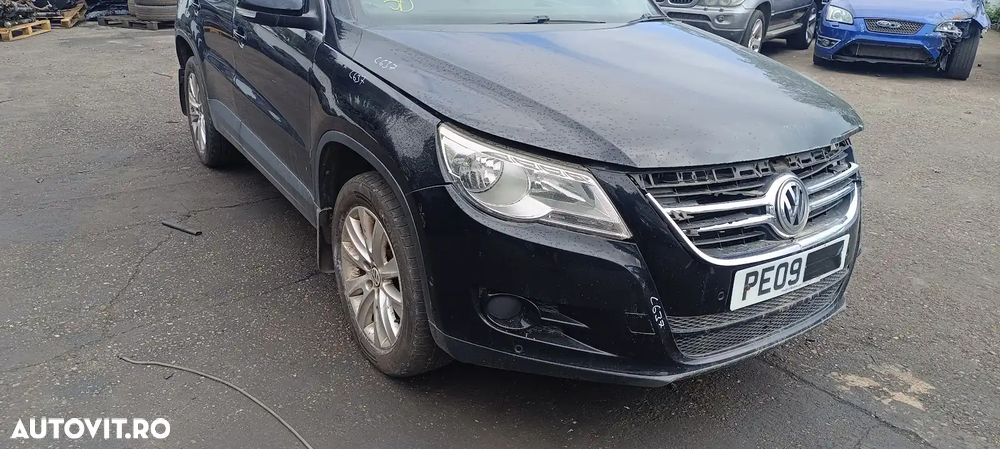 Dezmembrari / Dezmembrez VW Tiguan 5N 2.0 TDI CBAB cutie viteze manuala 6 trepte cod culoare LC9X - 1
