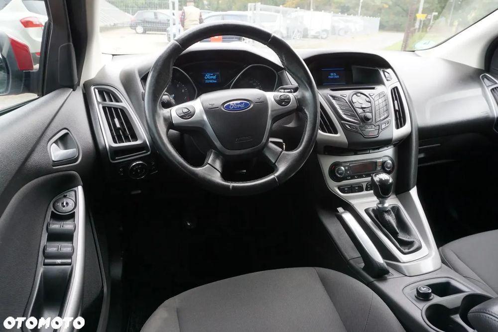 Ford Focus 1.6 EcoBoost S&S - 11