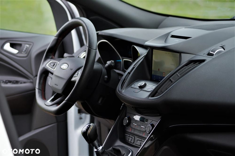 Ford Kuga - 23