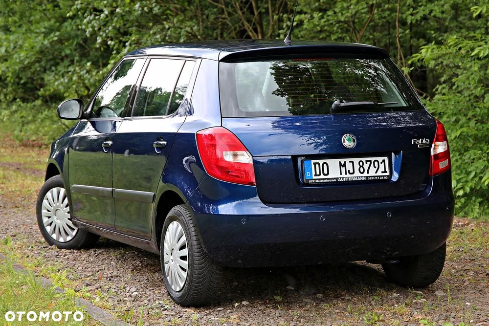 Skoda Fabia 1.2 HTP Ambiente - 11