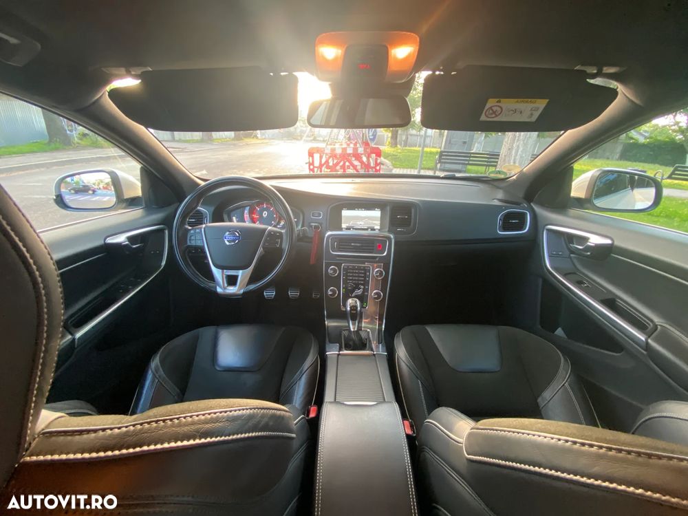 Volvo S60 D4 VEA Start-Stop R-Design - 11