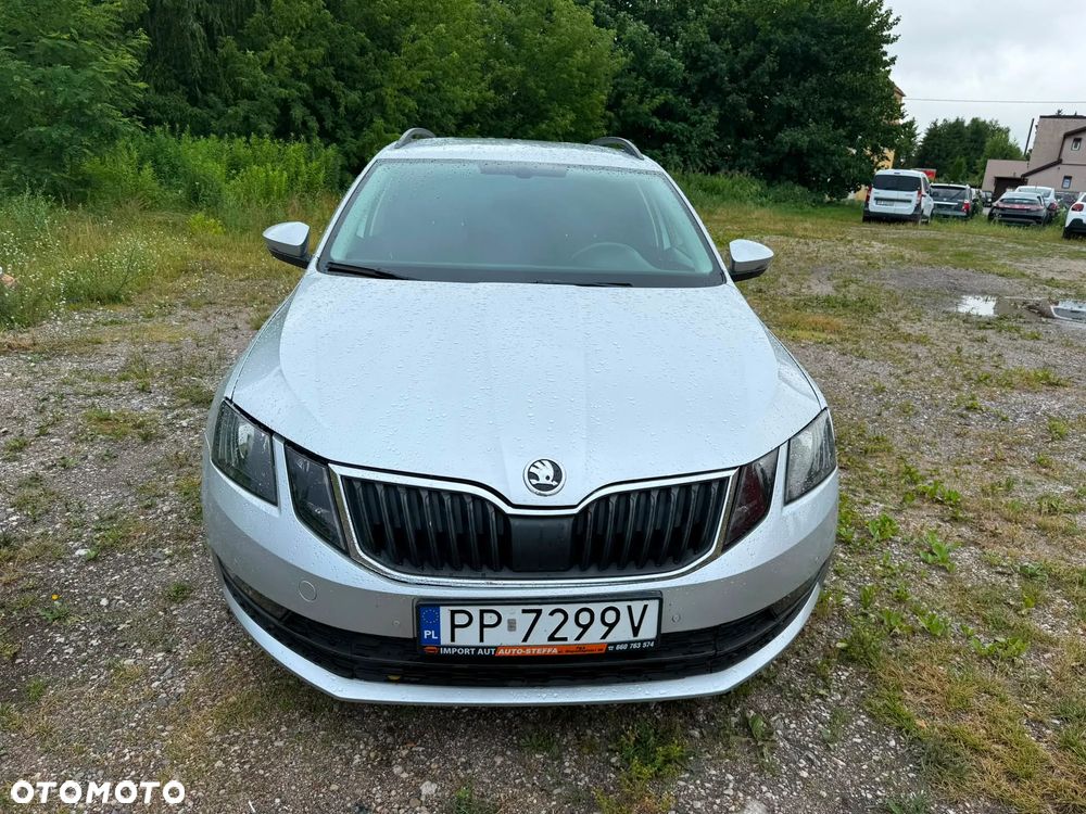 Skoda Octavia 1.6 TDI DSG Style - 4