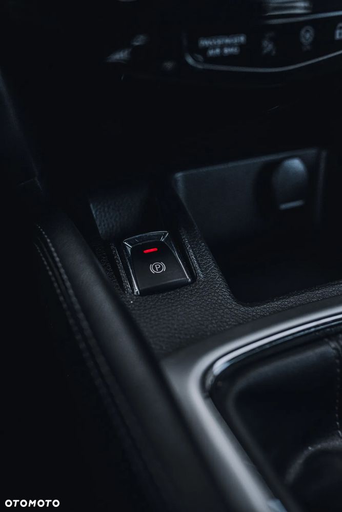 Nissan Qashqai 1.6 DIG-T 360 - 16