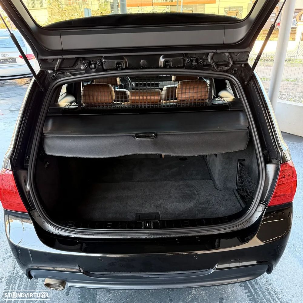 BMW 320 d Pack M - 18