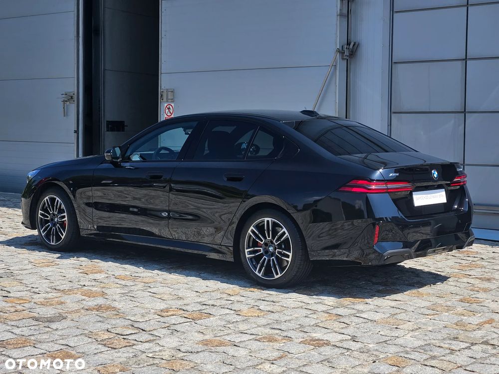 BMW Seria 5 520d xDrive mHEV M Sport - 31