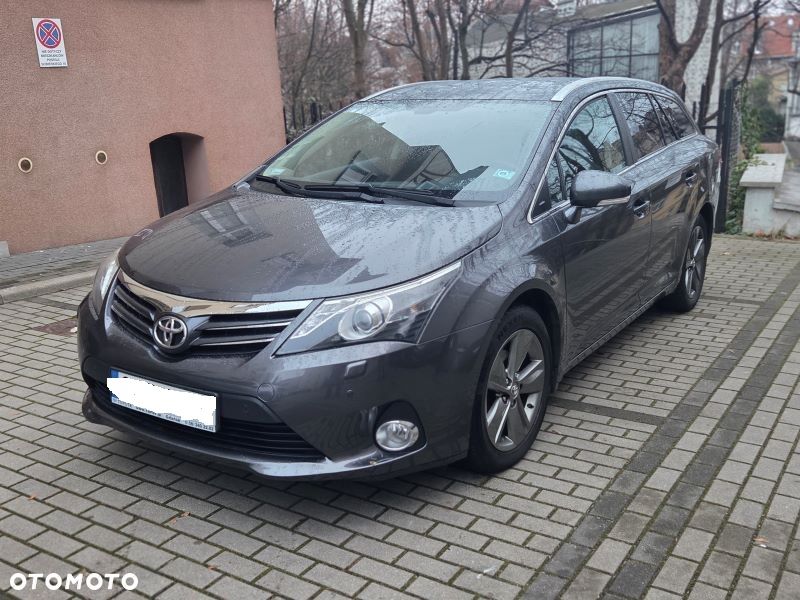 Toyota Avensis 2.0 D-4D Premium - 11