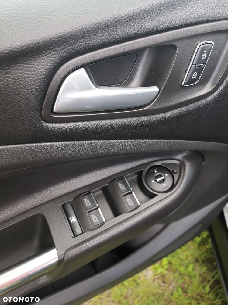 Ford Kuga - 22