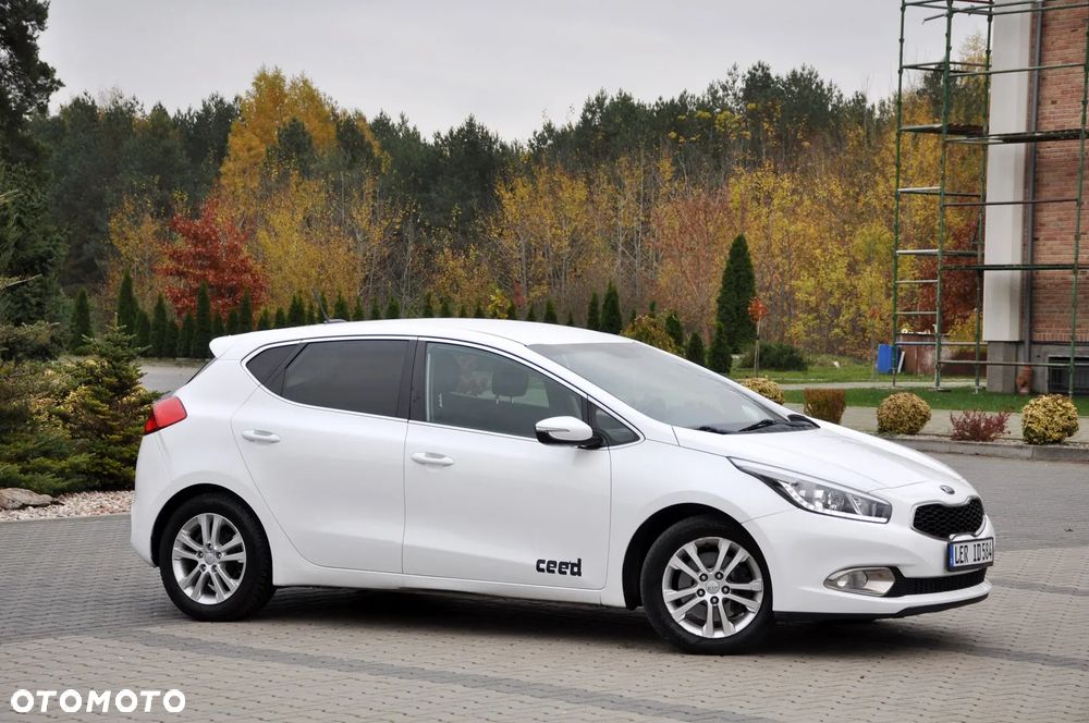 Kia Ceed 2014 photo 4