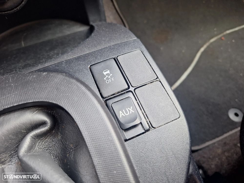 Toyota iQ 1.0 VVT-i 2 - 27