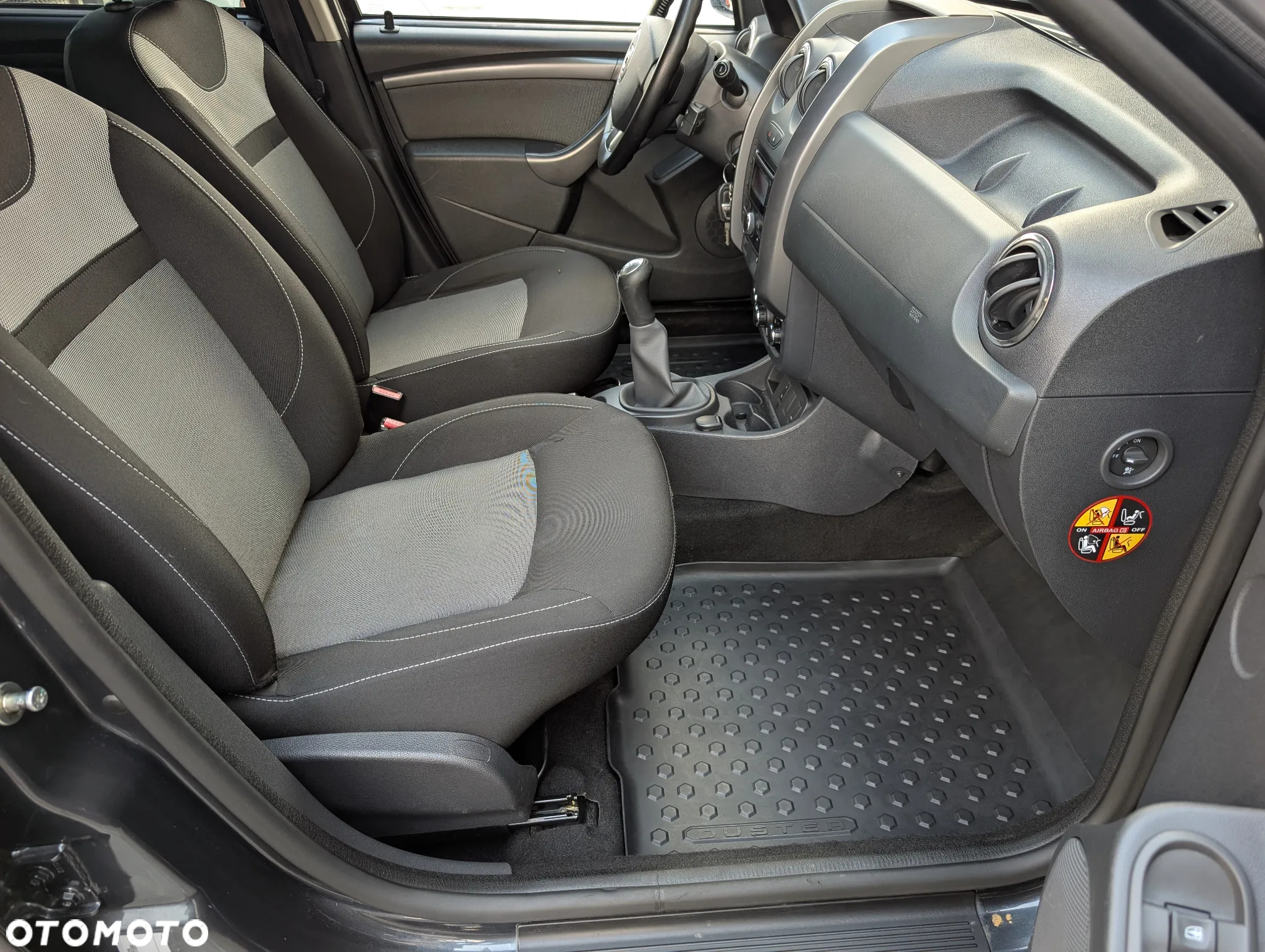 Dacia Duster 1.6 SCe Laureate S&S - 22