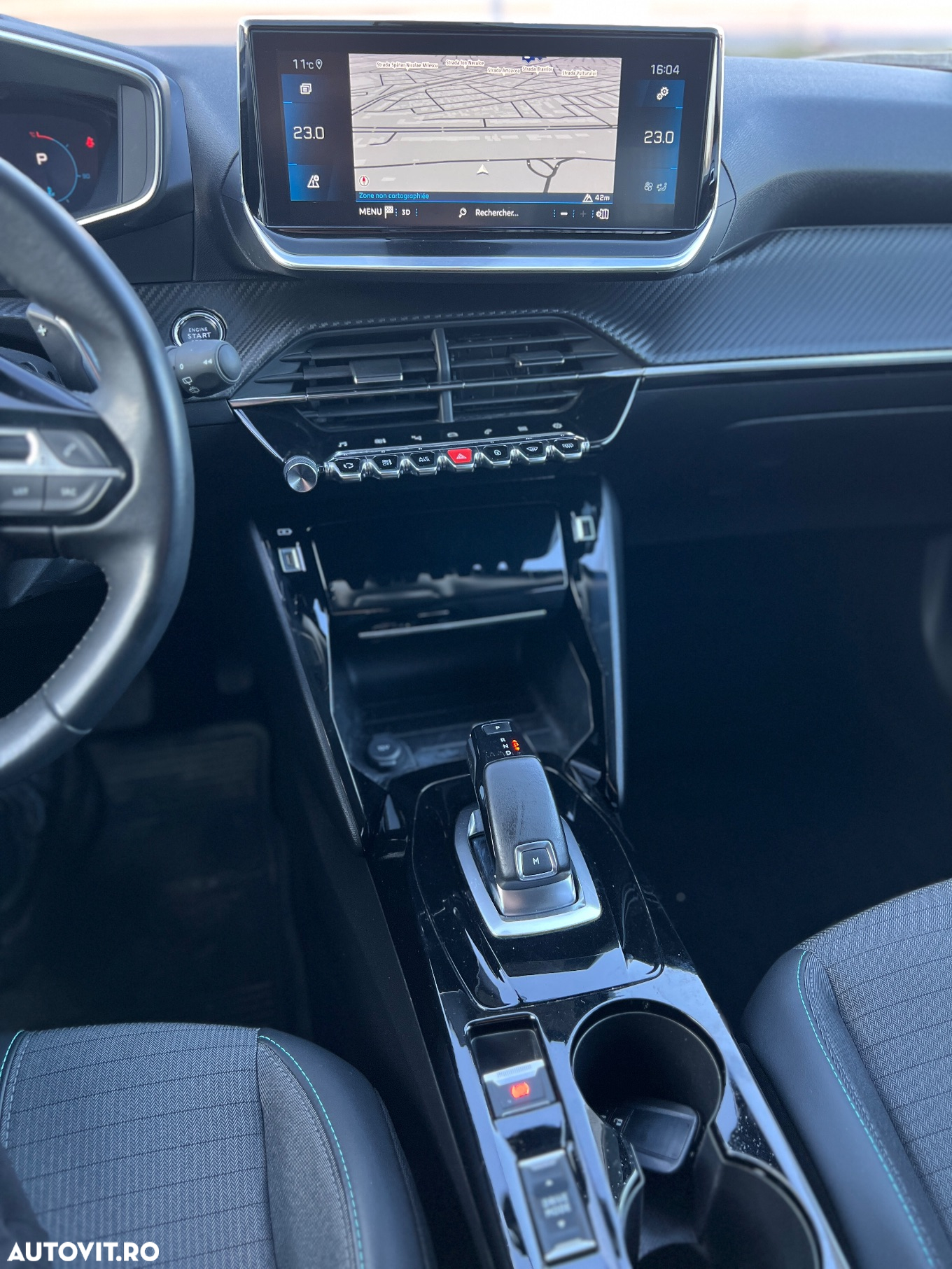 Peugeot 2008 1.5 BlueHDI 130 S&S EAT8 Allure - 12