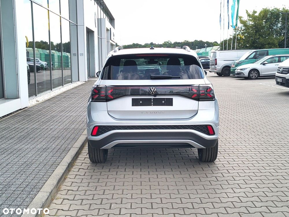 Volkswagen T-Cross 1.0 TSI R-Line Plus DSG - 8