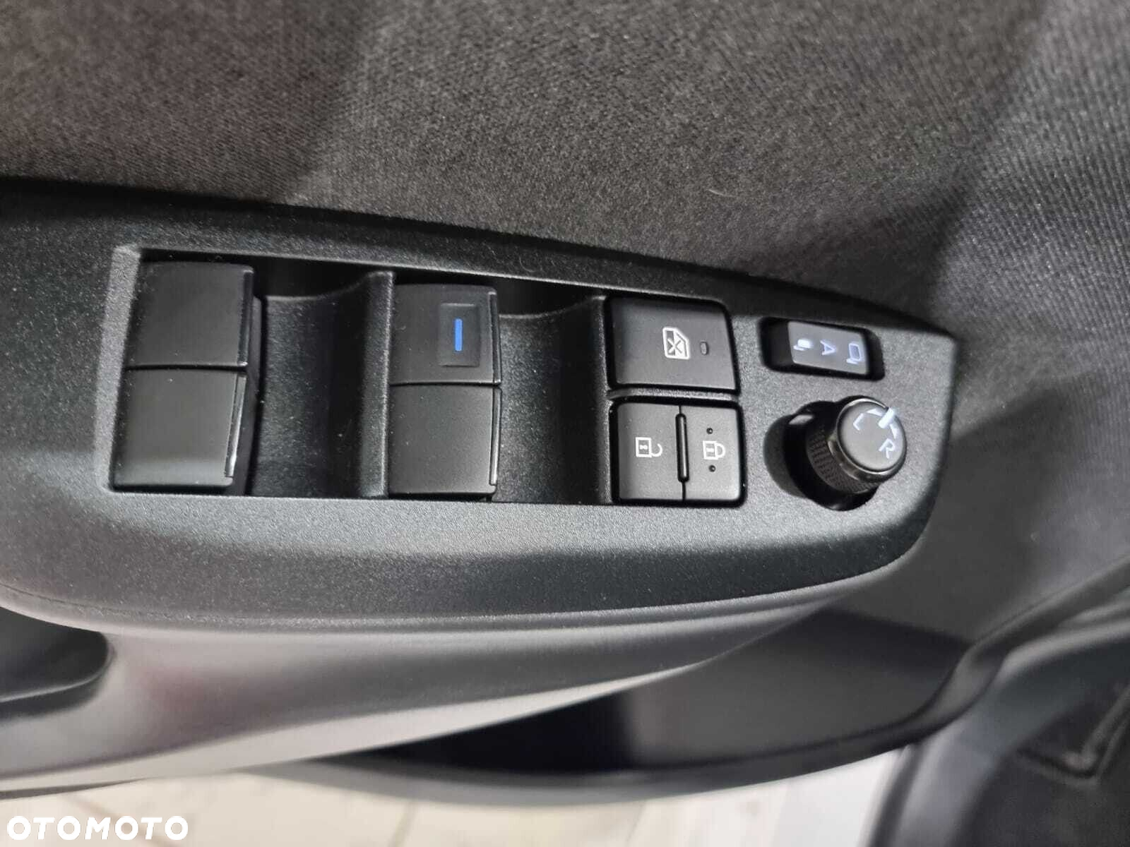 Toyota Yaris - 18