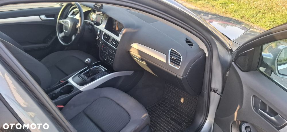Audi A4 Avant - 8