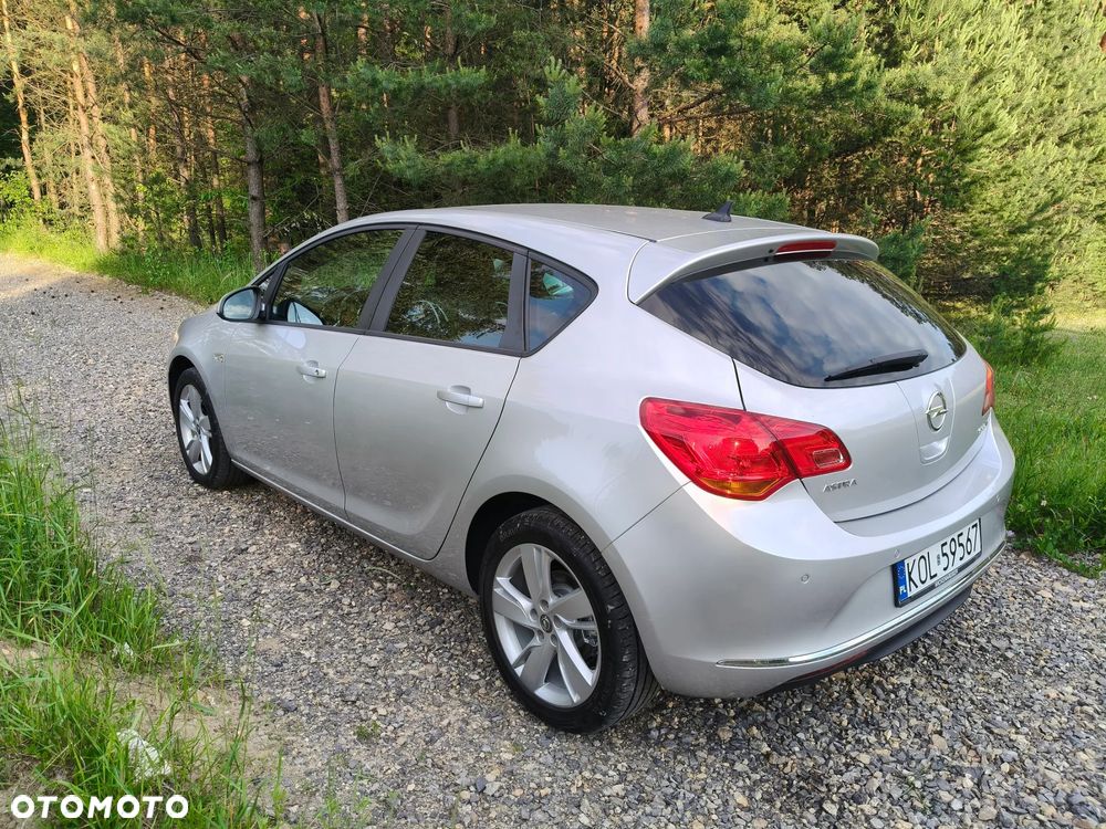 Opel Astra 1.4 Turbo Innovation - 4