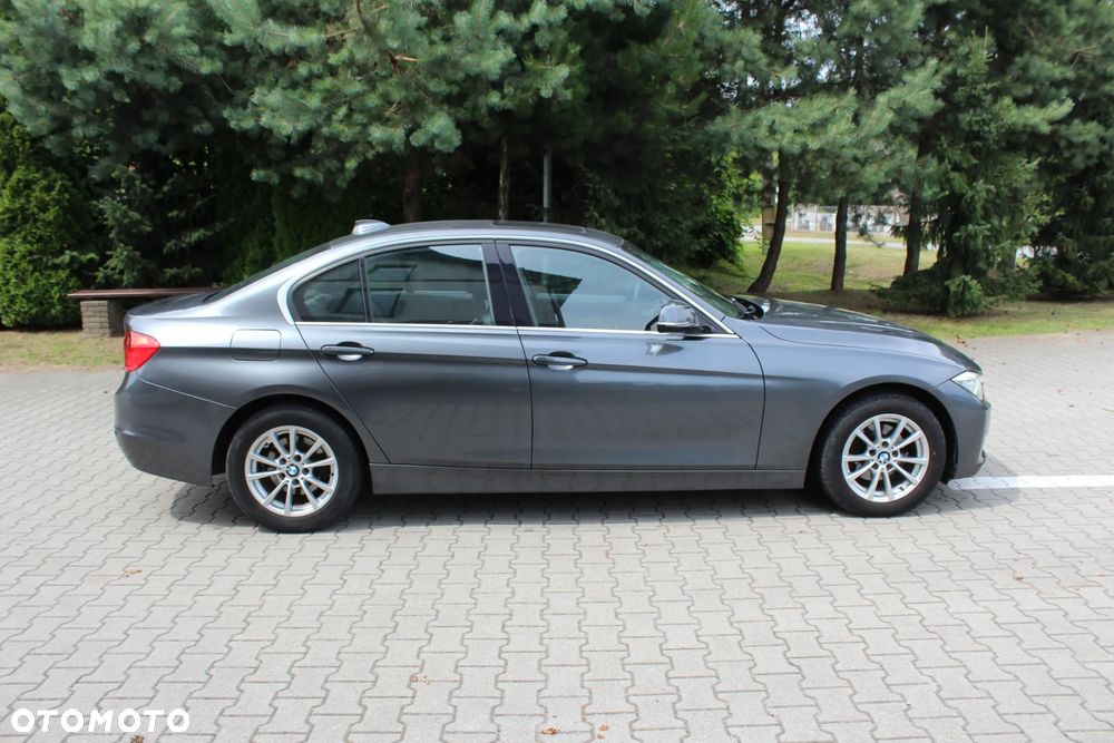 BMW Seria 3 320i Sport-Aut - 11