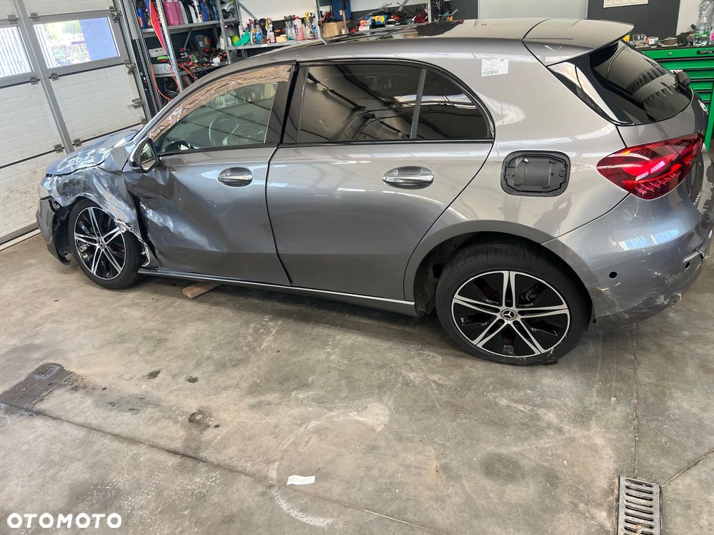 Mercedes-Benz Klasa A 200 d 8G-DCT Special Edition - 8