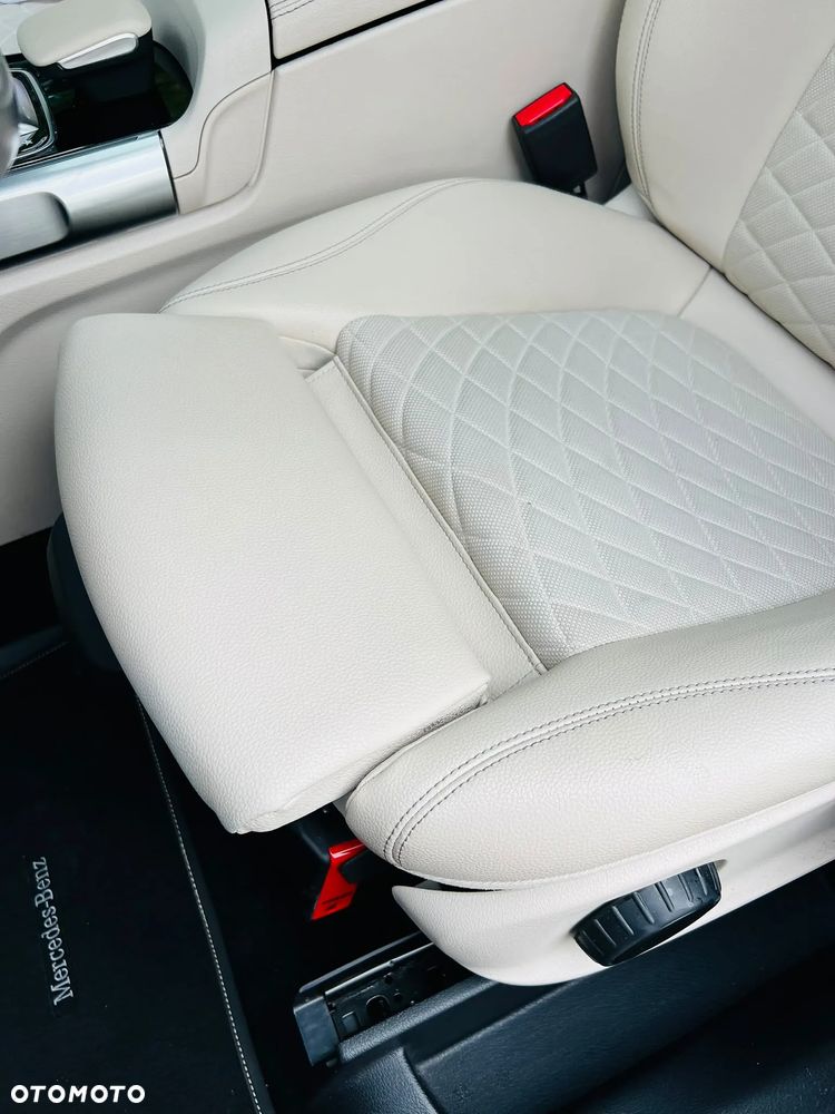 Mercedes-Benz GLB 200 Progressive 7G-DCT - 17