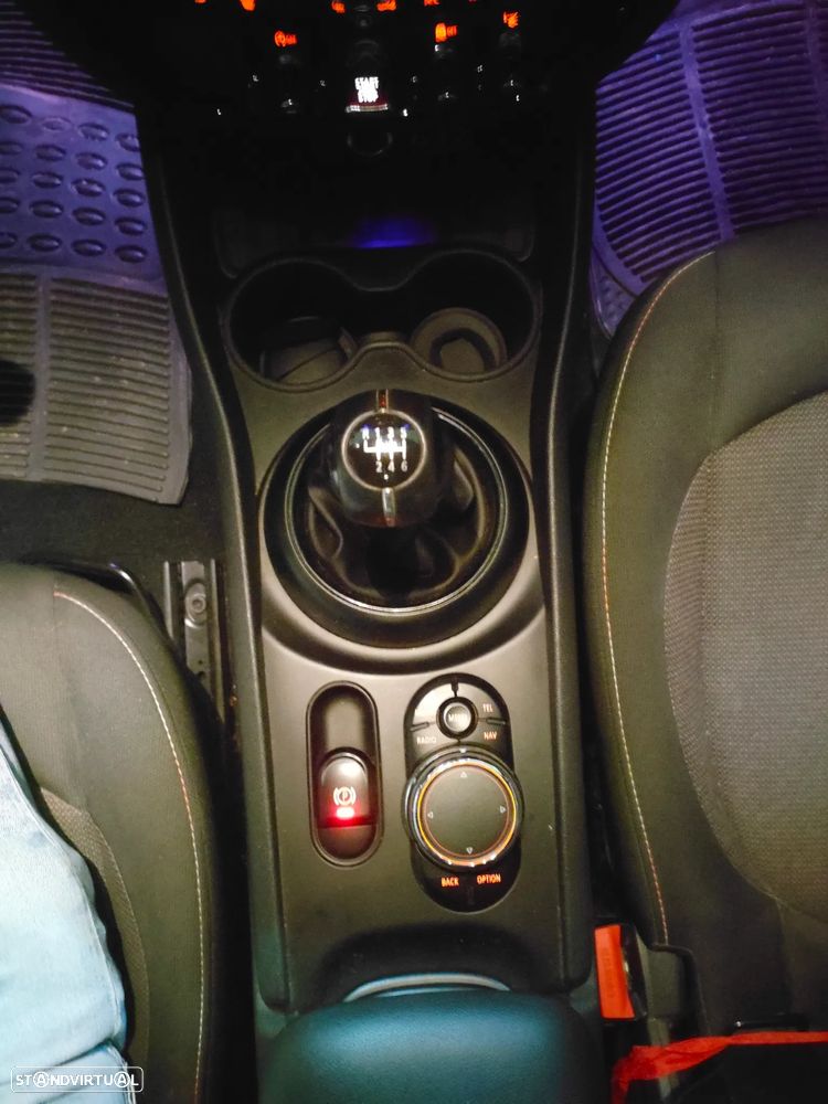 MINI Clubman Cooper D - 8