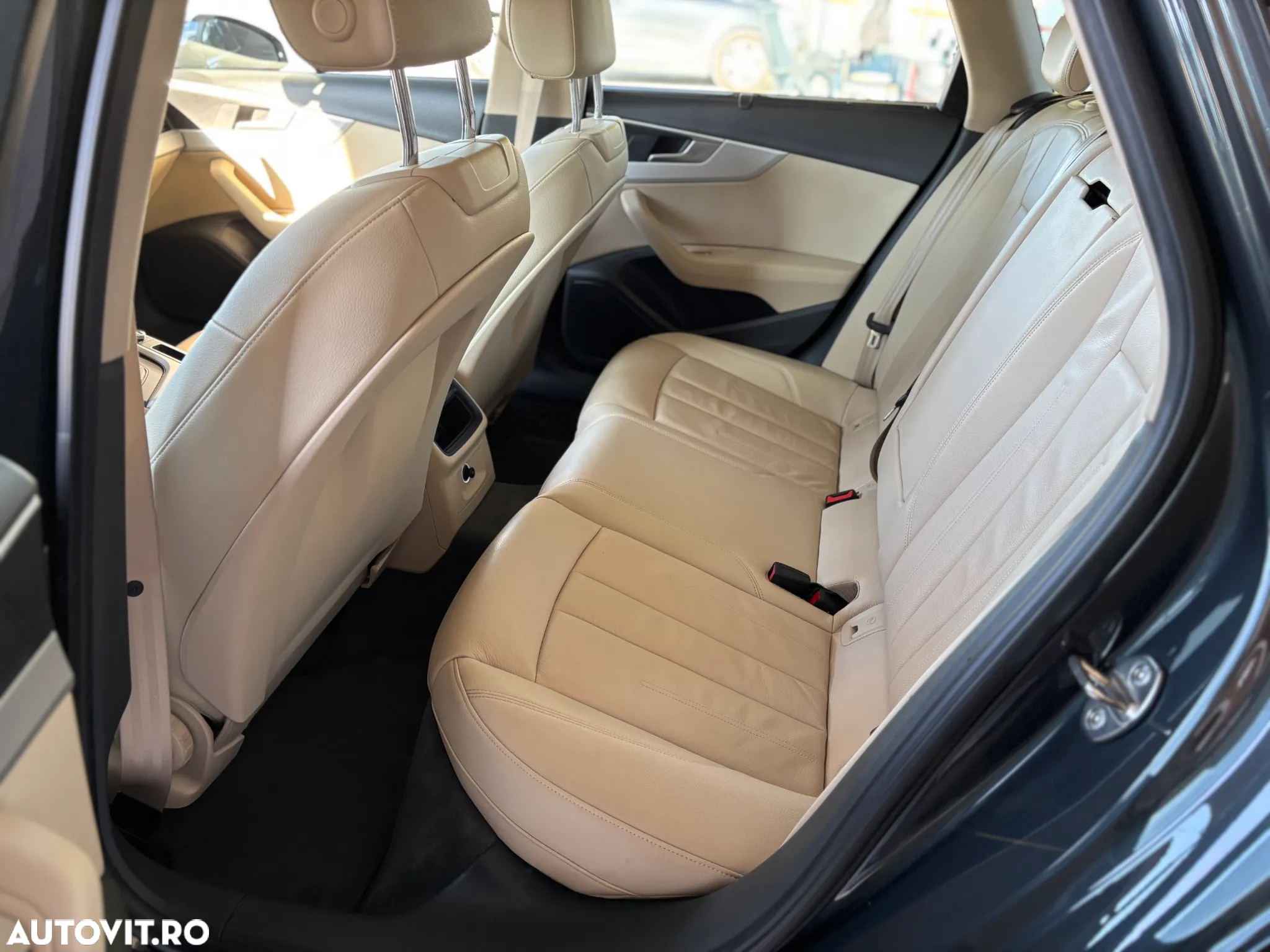 Audi A4 Avant 35 TFSI S tronic - 30