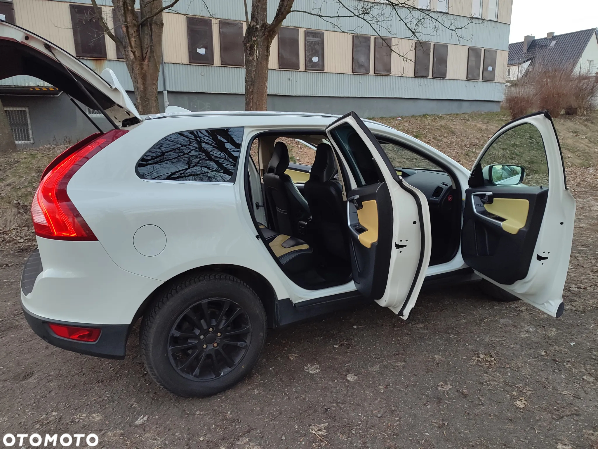 Volvo XC 60 2.4D AWD Summum - 36