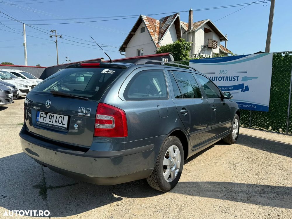 Skoda Octavia 1.6 FSI Trend - 9