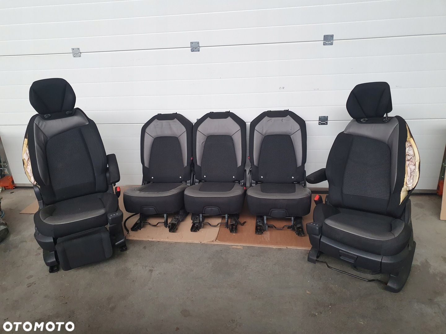 FOTEL TYŁ II RZĄD CITROEN C4 PICASSO II SPACETOURER PÓŁSKÓRA - 1