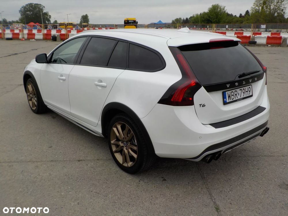 Volvo V60 Cross Country T5 AWD Summum - 5