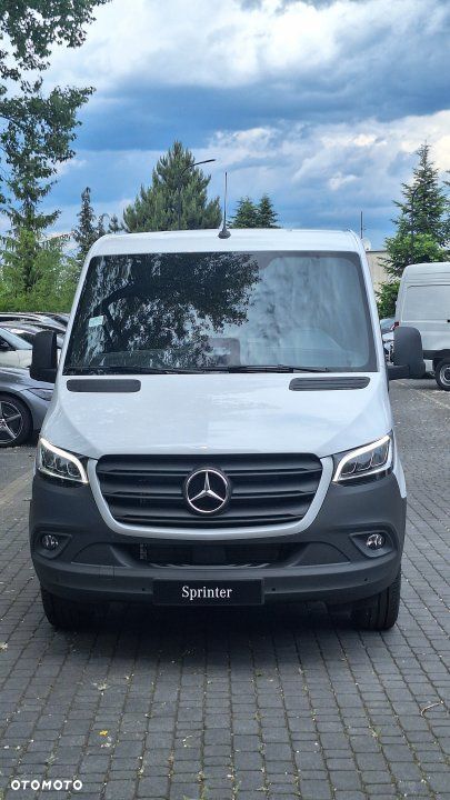 Mercedes-Benz Sprinter - 8