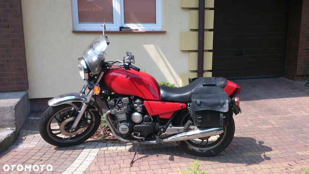 Yamaha XJ - 6