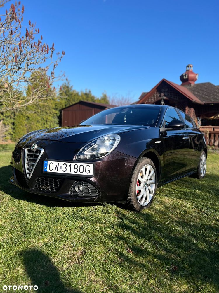 Alfa Romeo Giulietta 2.0 JTDM Distinctive - 1