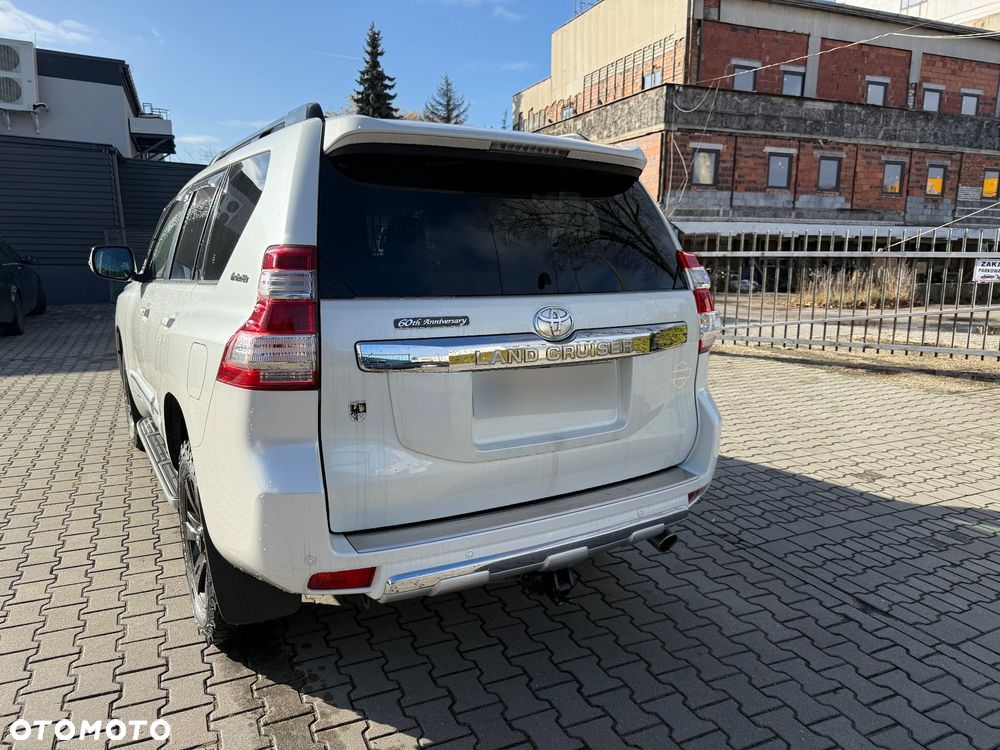 Toyota Land Cruiser LC 3.0 D-4D Invincible - 2