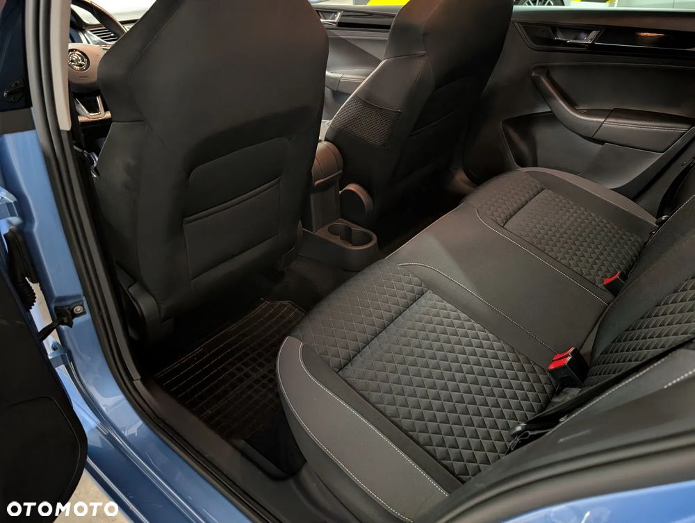 Skoda RAPID 1.0 TSI Style DSG - 15