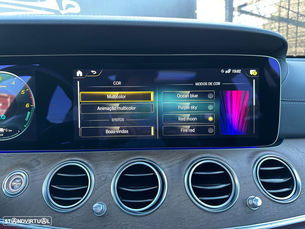 Mercedes-Benz E 300 de 4Matic 9G-TRONIC AMG Line - 16