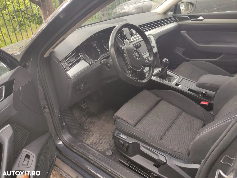Volkswagen Passat 2.0 TDI Comfortline - 10