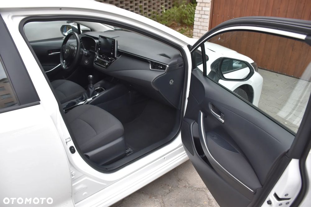 Toyota Corolla 1.6 Comfort - 17